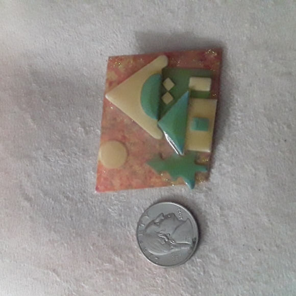 House Of Lucinda Brooch - Picture 3 of 3